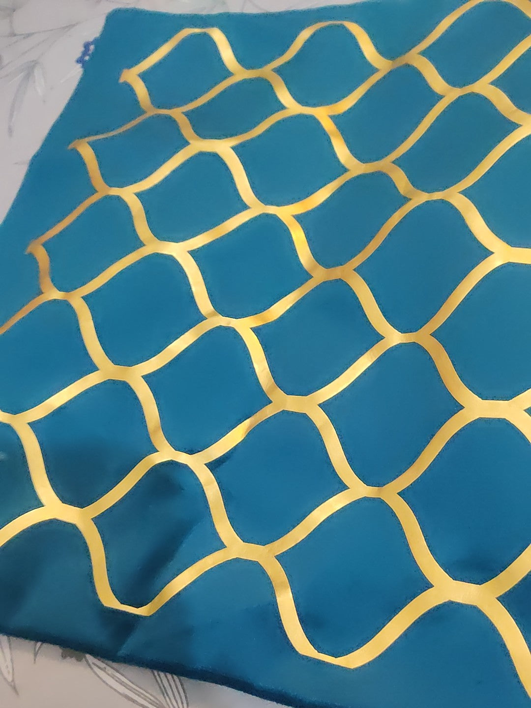 Cushion Cover Velvet Fabric Design Laser Cut 16/16