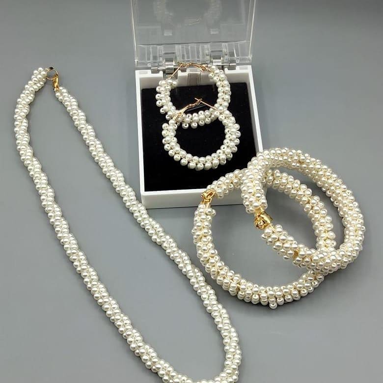 stylish gajra pearl bangle just mala with earring